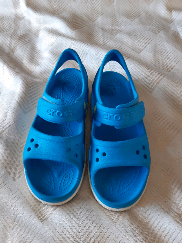 crocs size 3